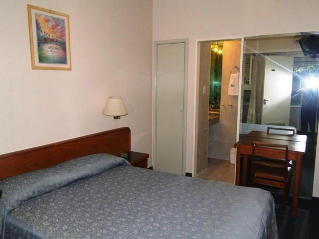 Alfa Hotel Buenos Aires Bilik gambar