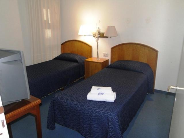 Alfa Hotel Buenos Aires Bilik gambar